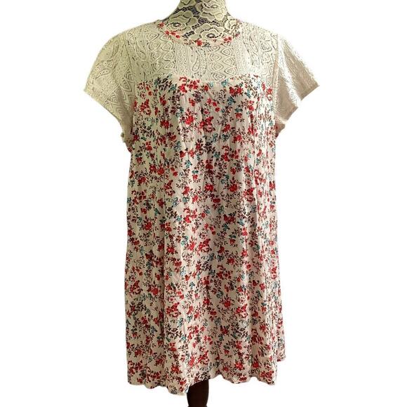 Torrid Mini Washable Gauze Lace Yoke Trapeze Dress size 2 - Picture 1 of 6